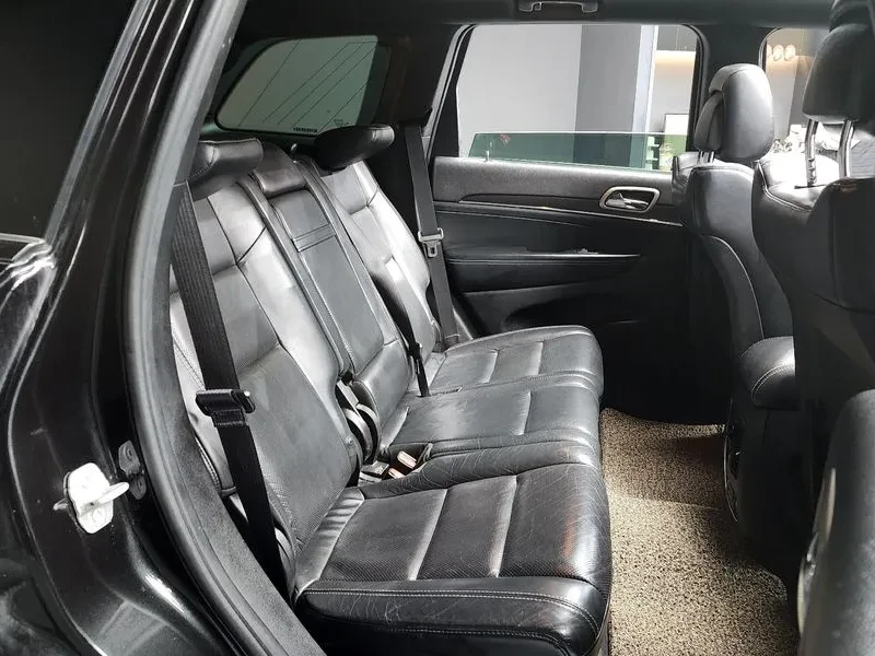 Jeep Cherokee 3.0 Diesel Limited, снимка 12 - Автомобили и джипове - 53591168