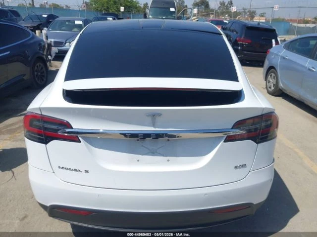 Tesla Model X 90D, снимка 8 - Автомобили и джипове - 55107173