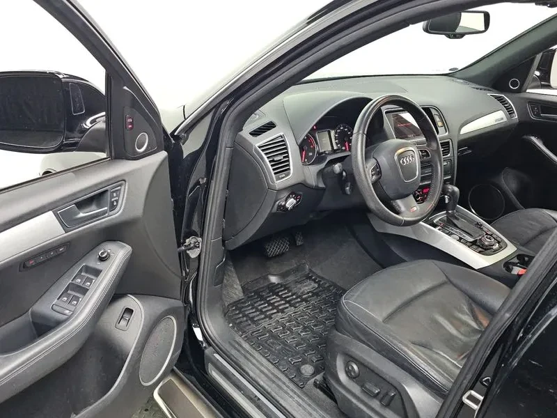Audi Q5 3.2 FSI Quattro, снимка 10 - Автомобили и джипове - 55129969