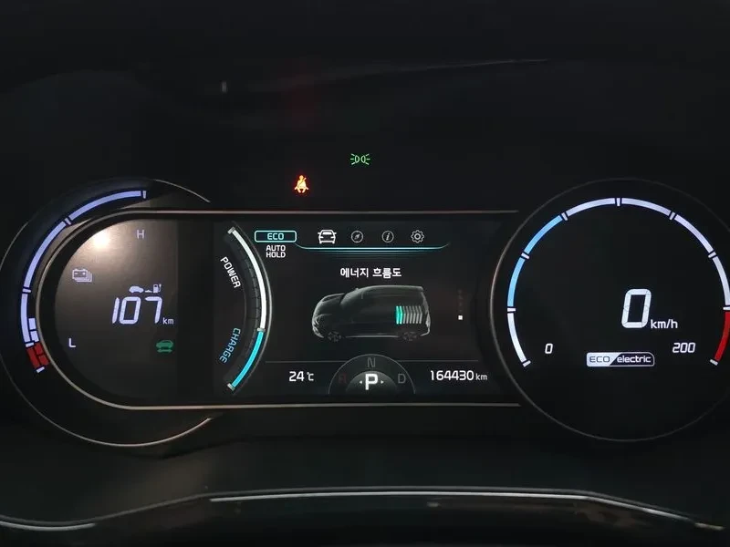 Kia Niro Plus Air, снимка 8 - Автомобили и джипове - 56286011