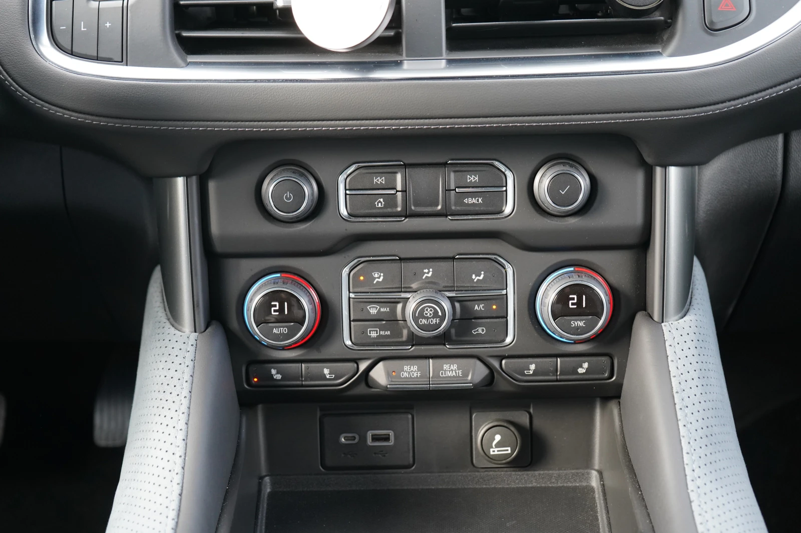 Chevrolet Tahoe * Z71* 6+ 1* WHIPPLE CHARGER* PANO* DISTR* LED* CA | Mobile.bg � ����������� 15