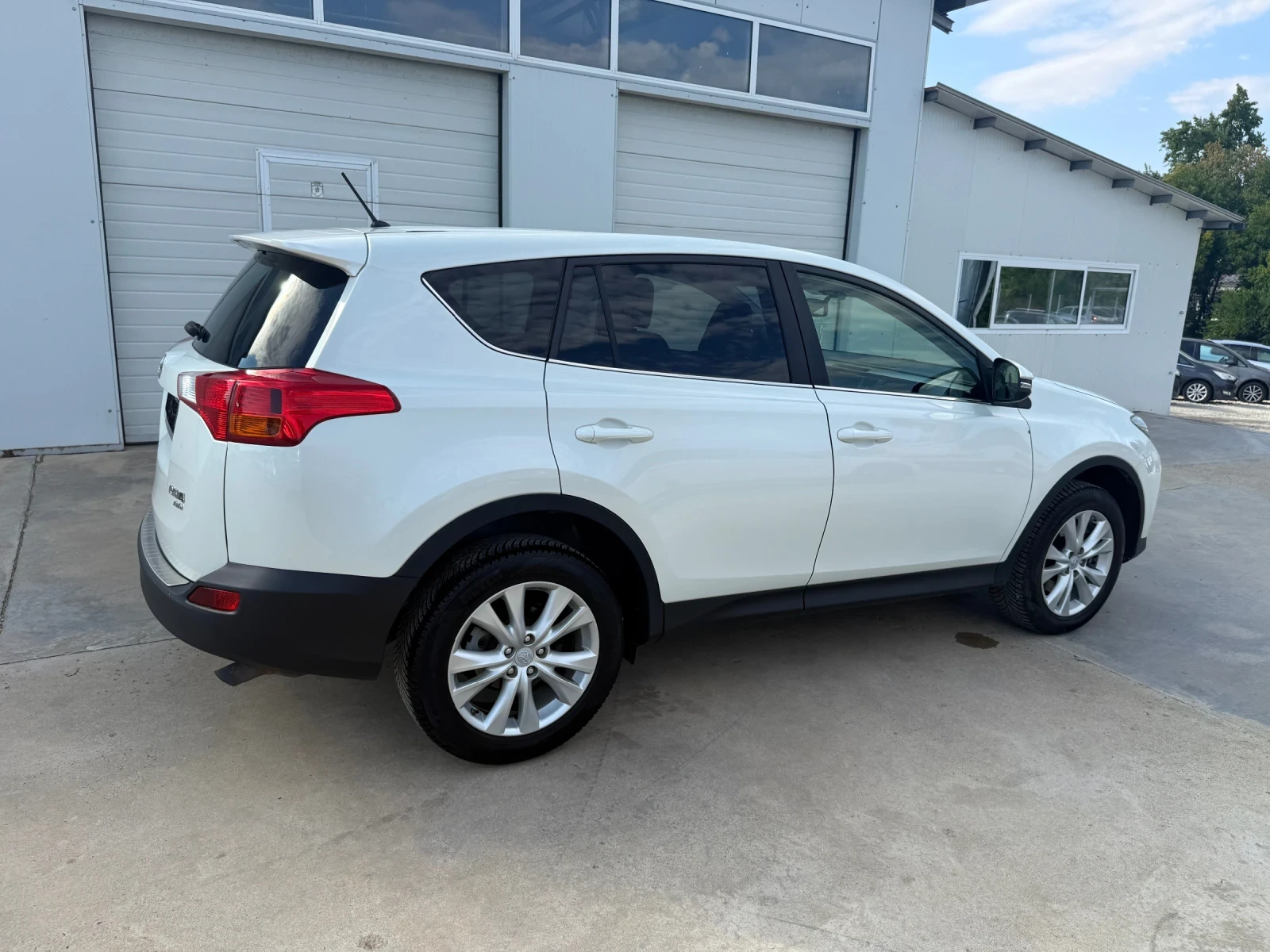 Toyota Rav4 2.2d 150k.c* 4x4* NAVI* UNIKAN*  | Mobile.bg   15