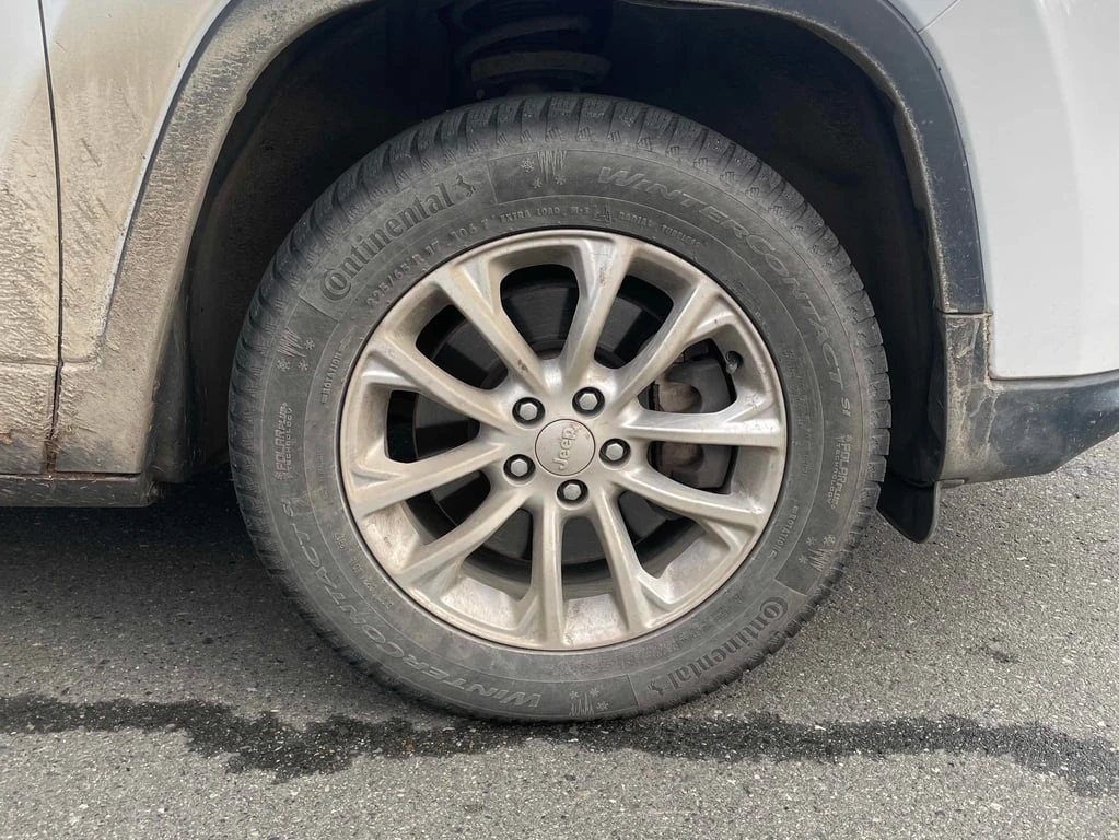 Jeep Cherokee * North * CARFAX *    | Mobile.bg   7