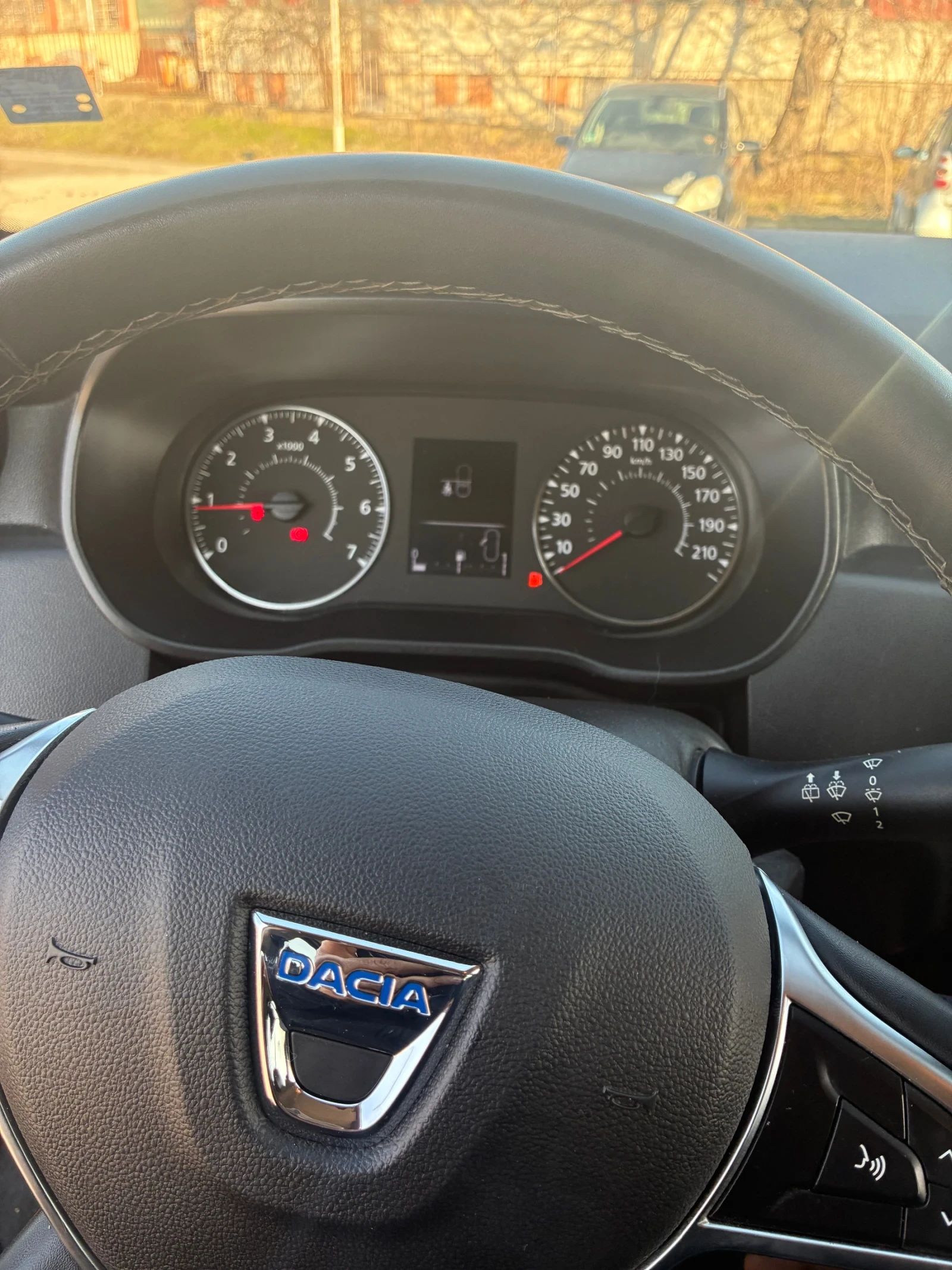 Dacia Duster 1.5 dci - изображение 6