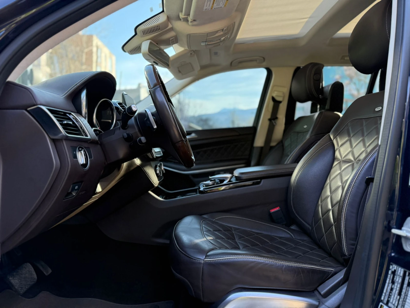 Mercedes-Benz GLS 500 AMG/DESIGNO, снимка 10 - Автомобили и джипове - 53797055