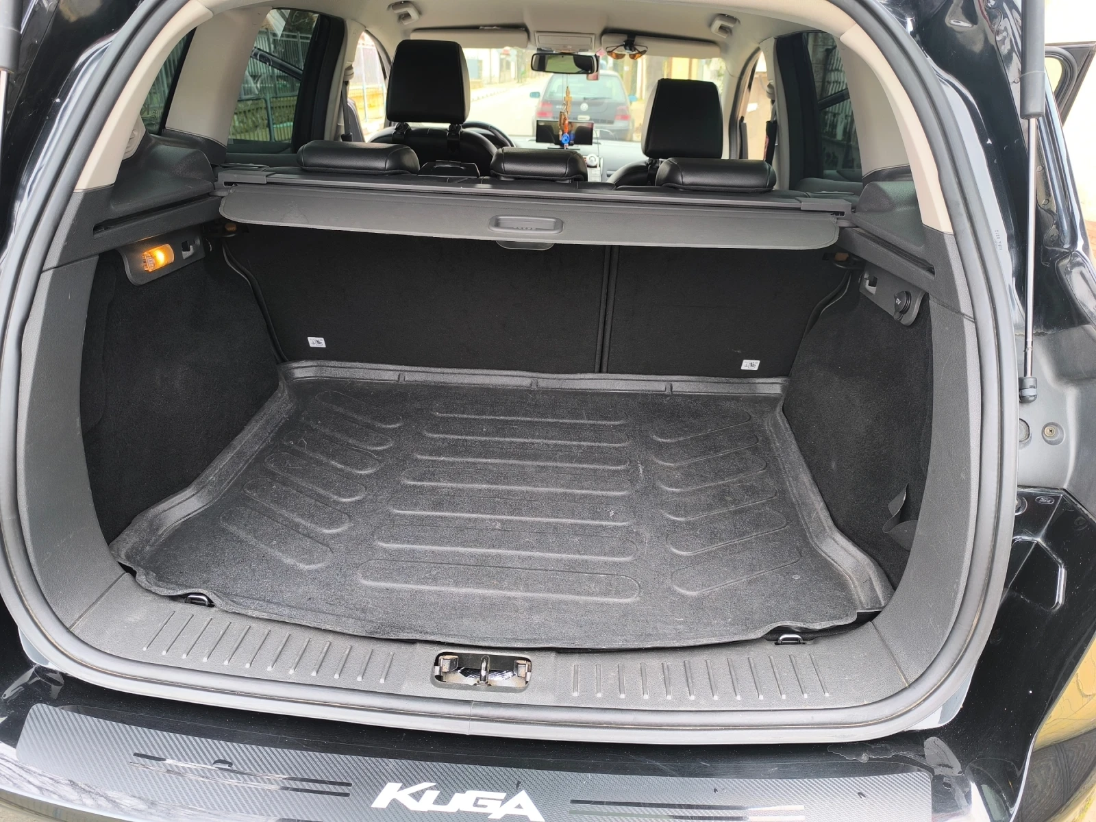 Ford Kuga 2.0 TDCI 4x4/TITANIUM/AVTOMAT/, снимка 14 - Автомобили и джипове - 53924351