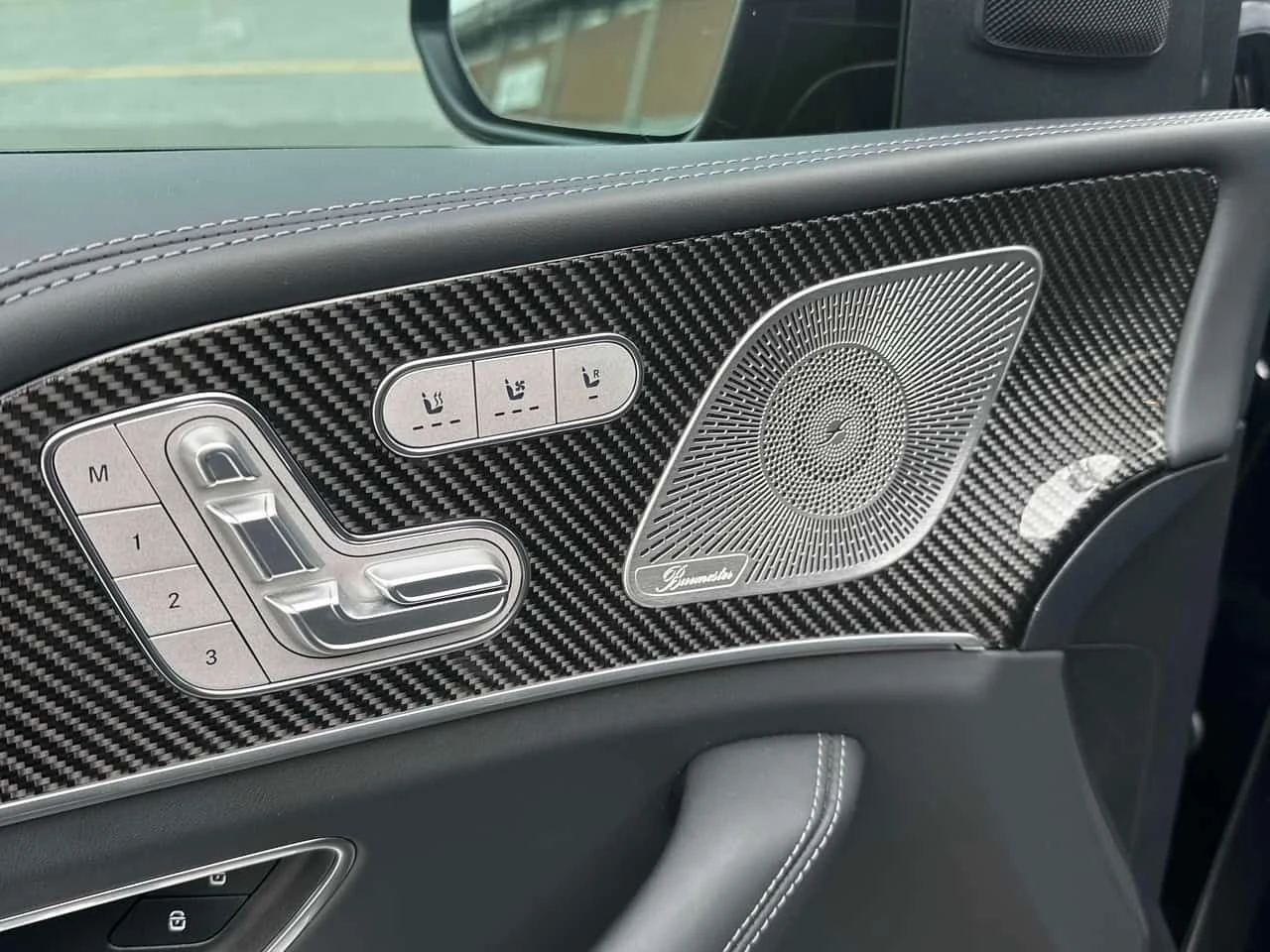 Mercedes-Benz GLE 53 4MATIC * AMG 53 * ПАНОРАМА* ДИСТРОНИК* ОБДУХВАНЕ* , снимка 11 - Автомобили и джипове - 54084148