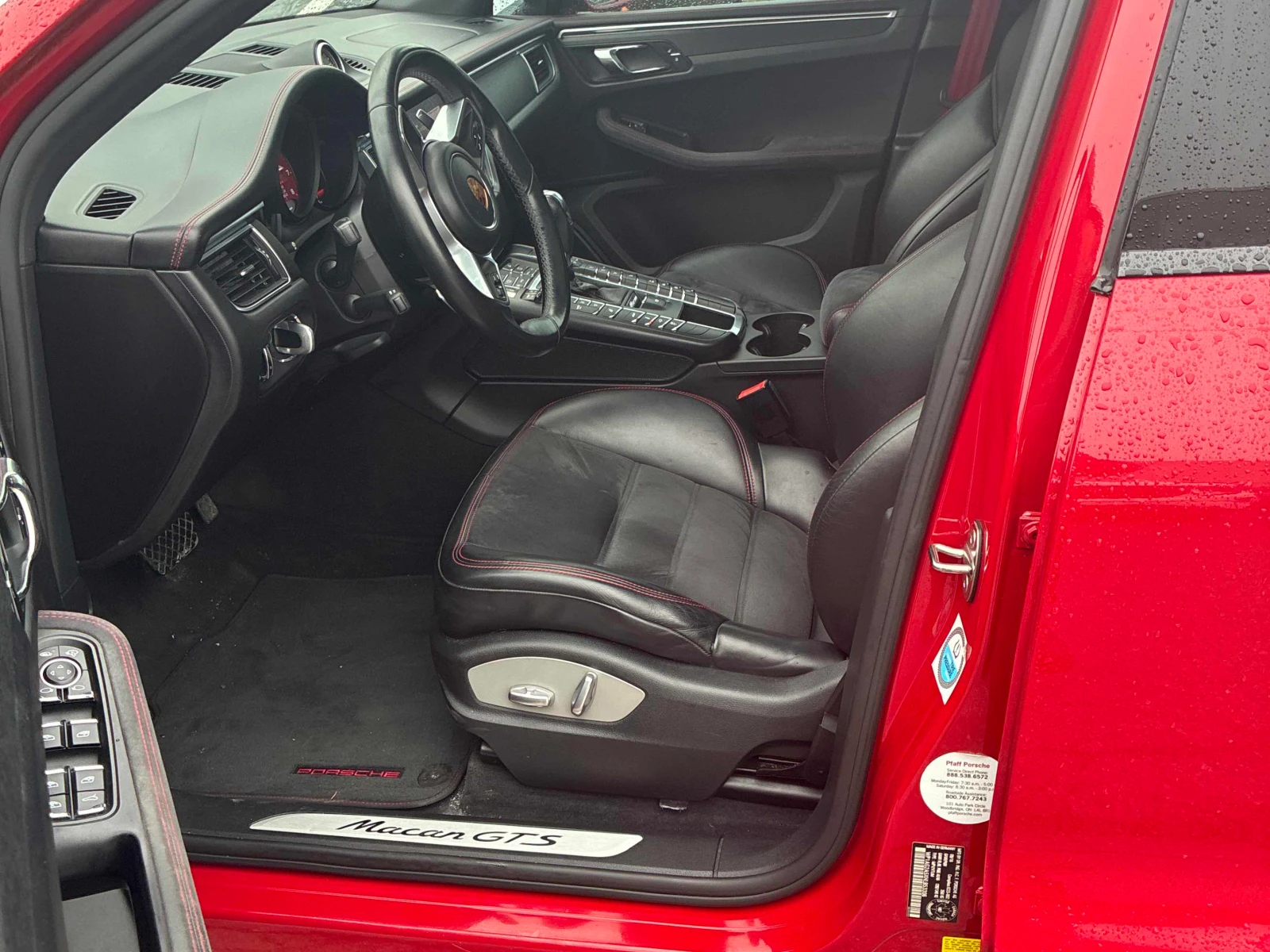 Porsche Macan GTS* Панорама* Задна камера* Подгрев* Въздушно* , снимка 10 - Автомобили и джипове - 54114040