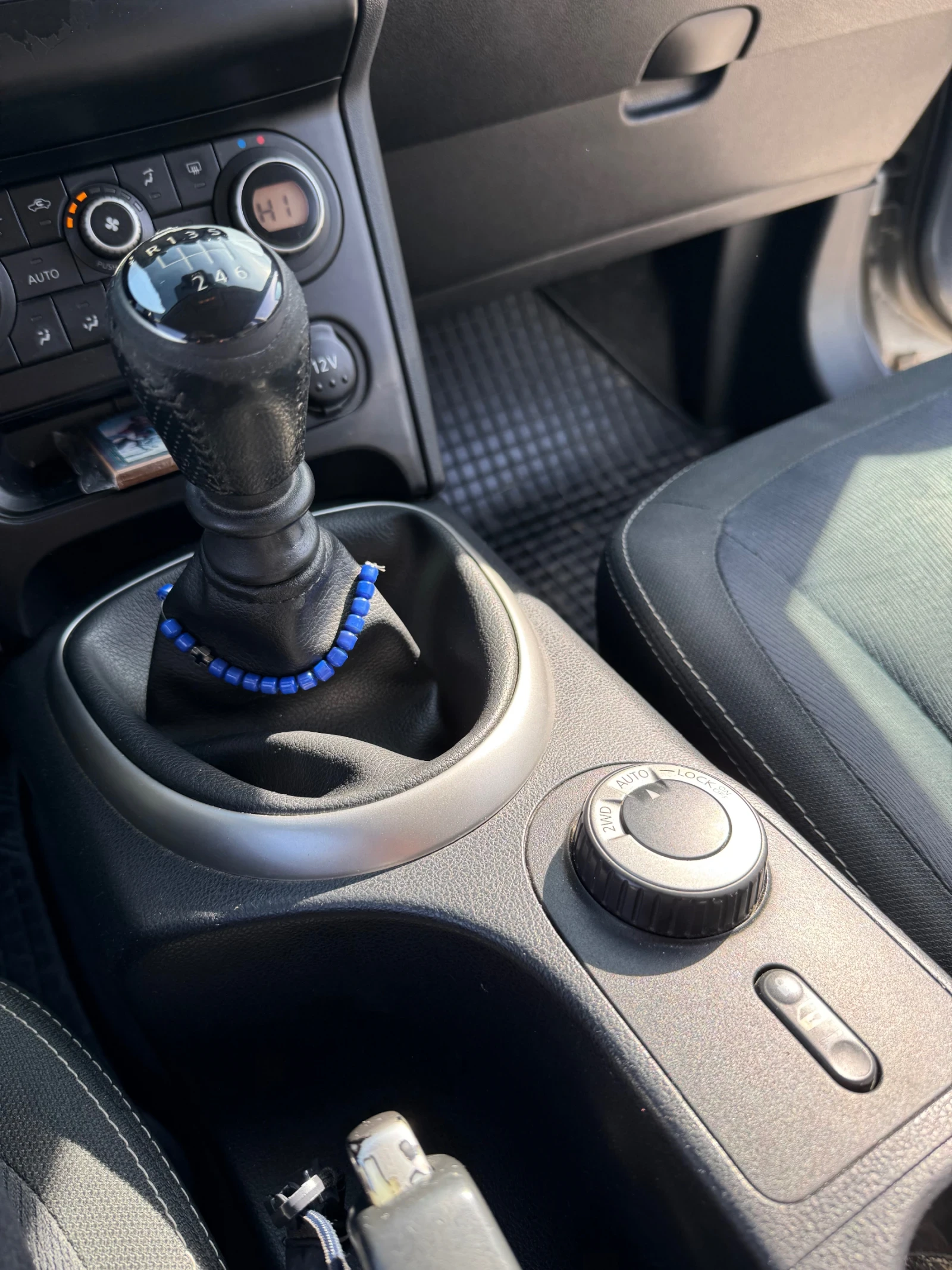 Nissan Qashqai, снимка 10 - Автомобили и джипове - 54554559