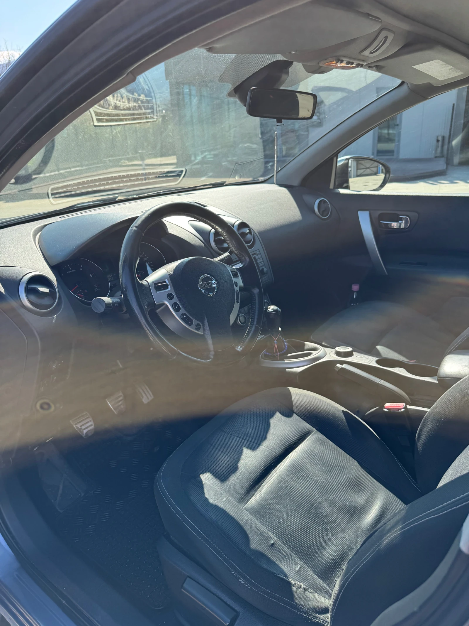 Nissan Qashqai, снимка 6 - Автомобили и джипове - 54554559