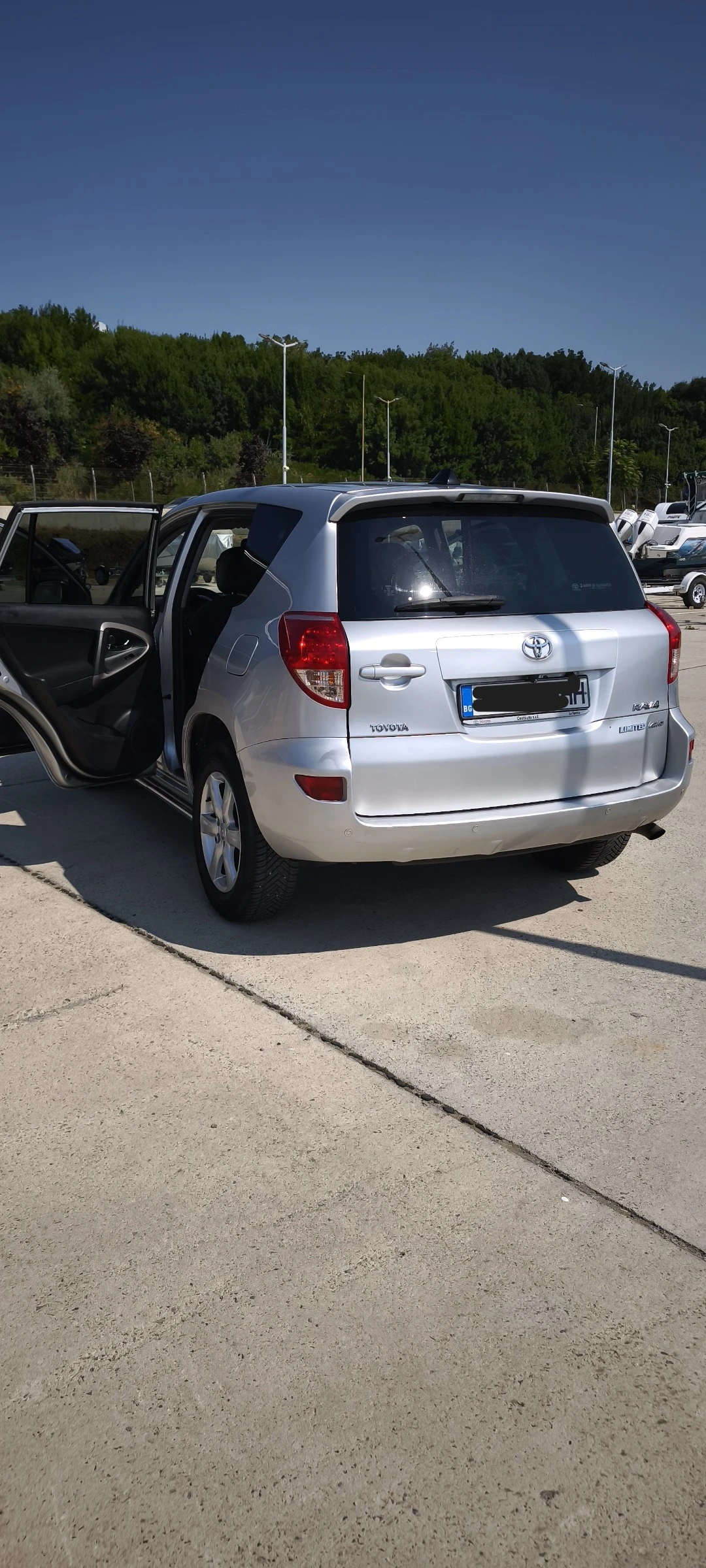 Toyota Rav4 2.2, снимка 4 - Автомобили и джипове - 55792410