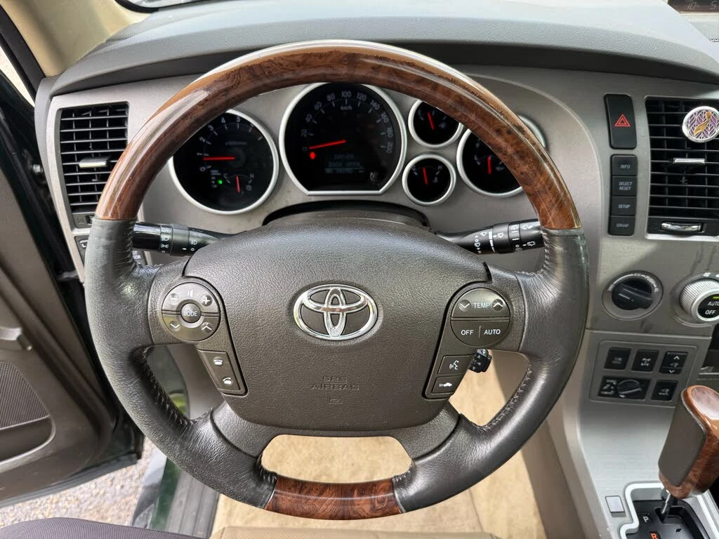 Toyota Sequoia PLATINUM* 5.7* V8* �������* ������* ������ | Mobile.bg � ����������� 10