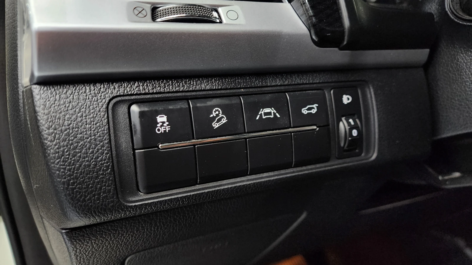 SsangYong Rexton 2.2 Diesel / Luxury, снимка 7 - Автомобили и джипове - 56660165