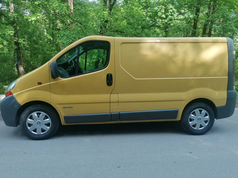 Renault Trafic, снимка 3 - Бусове и автобуси - 48318745