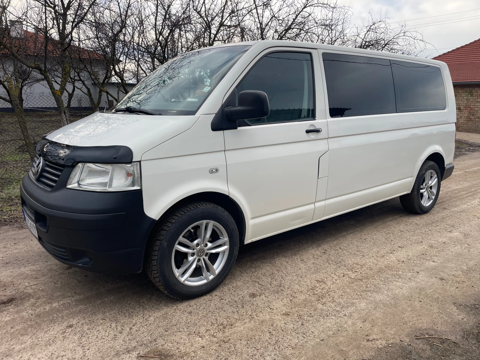 VW T5 1.9 ТДИ ДЪЛГА БАЗА, снимка 2 - Бусове и автобуси - 53051441