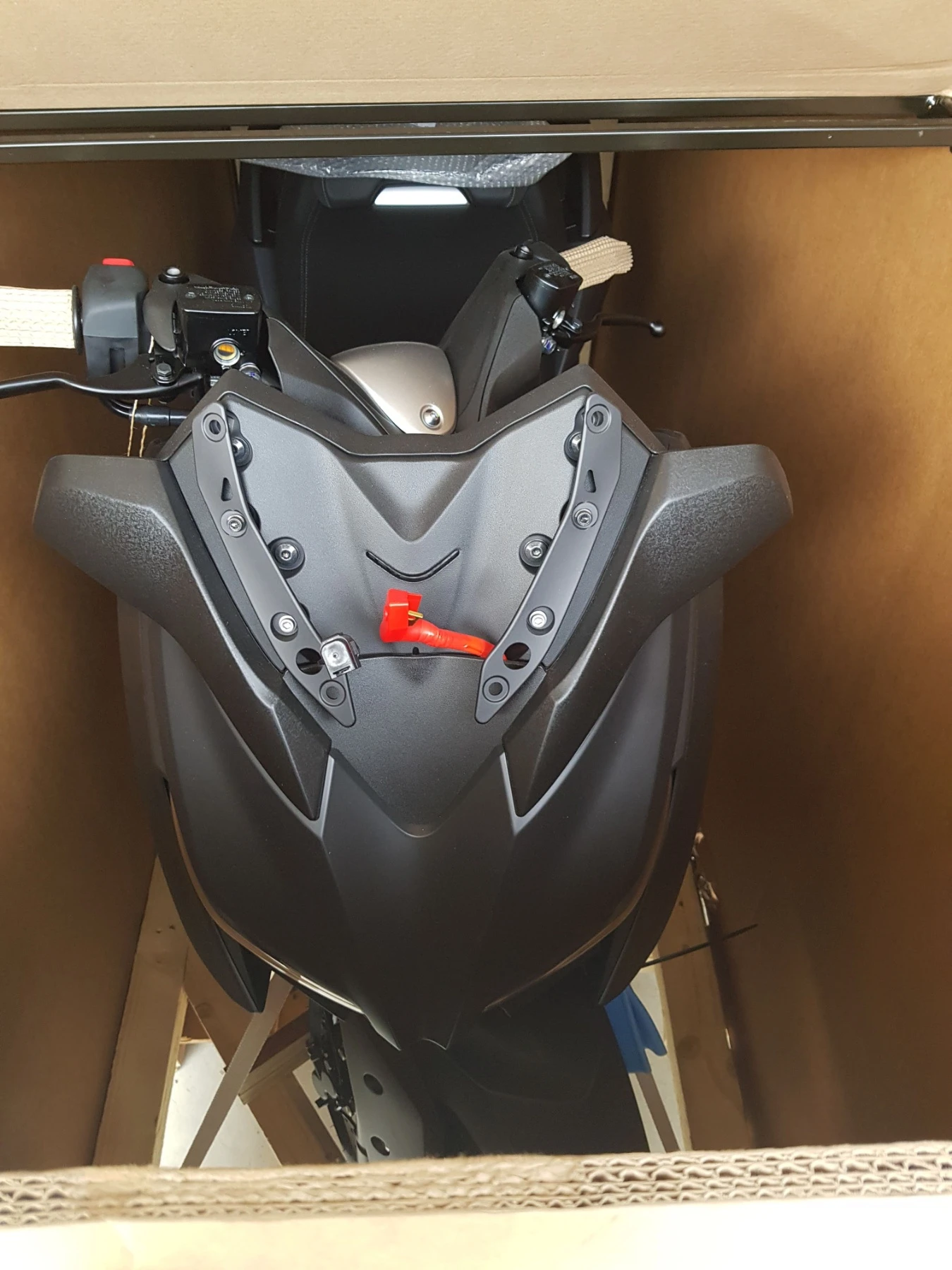 Yamaha X-max 1-ви собственик/19000км - изображение 4