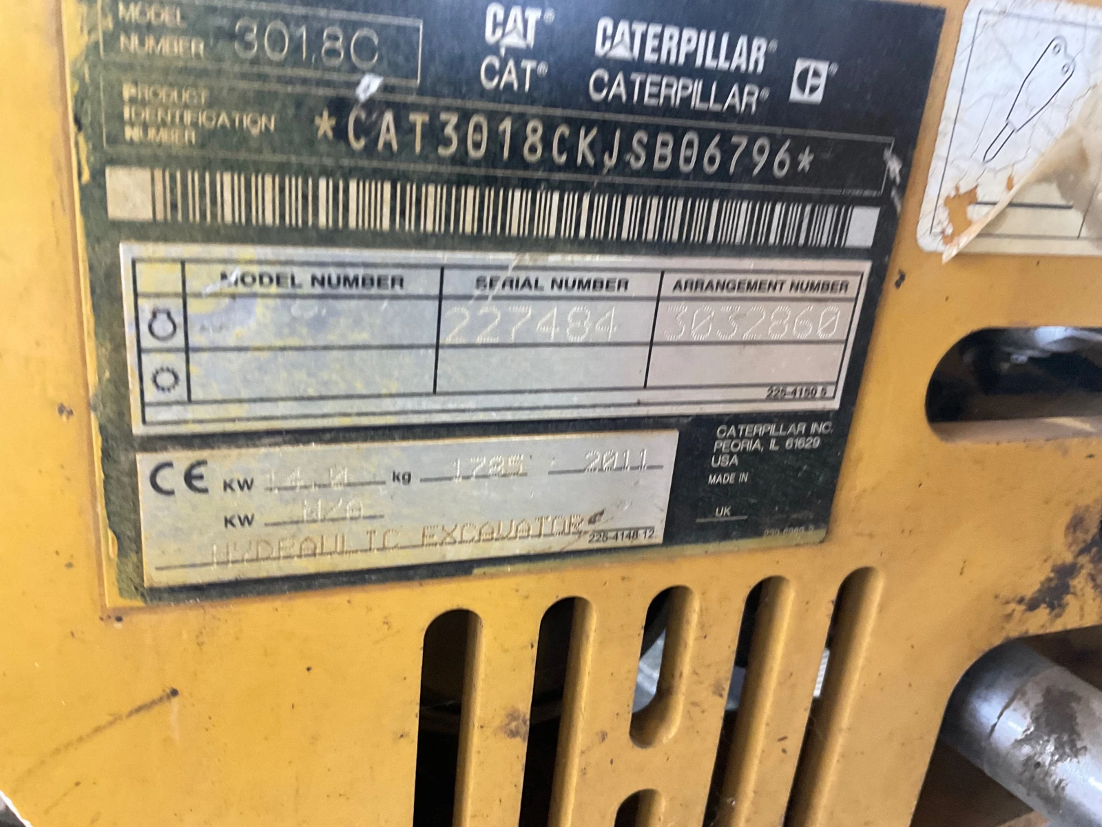 Багер Cat 301.8 1, 8 Тон 2 кофи Нов внос от Германия 1870 мч, снимка 12 - Индустриална техника - 55936511