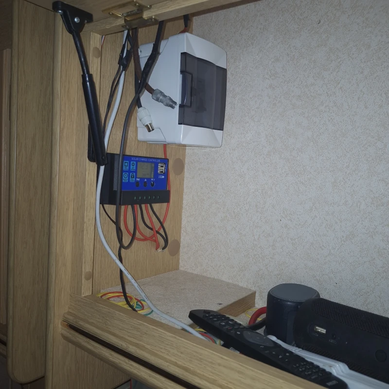 Каравана Swift Spektrum 419 - 6.3 м., снимка 5 - Каравани и кемпери - 51427816