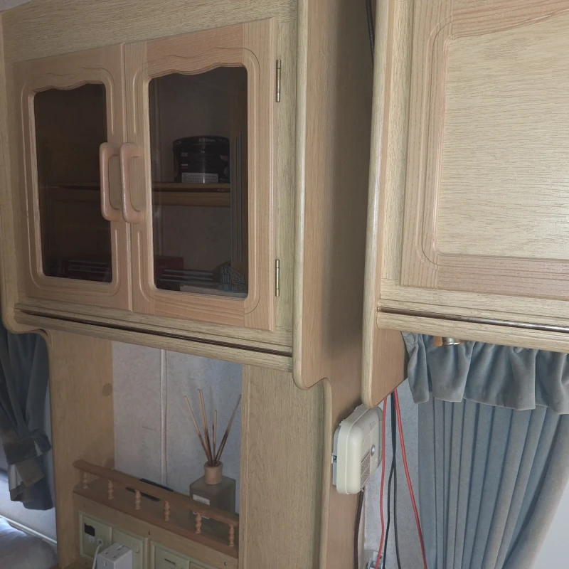 Каравана Swift Spektrum 419 - 6.3 м., снимка 15 - Каравани и кемпери - 51427816