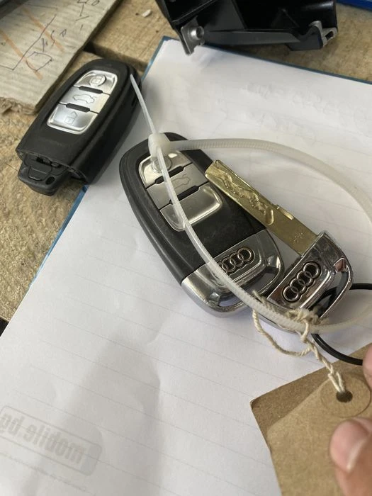 Ключ за AUDI оригинален A4 A5 A6 A7 A8 Q2 Q3 Q5 Ауди 4g0959754 K