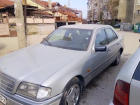 Mercedes-Benz C 180, снимка 3