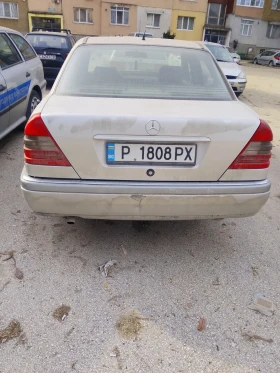 Mercedes-Benz C 180, снимка 2