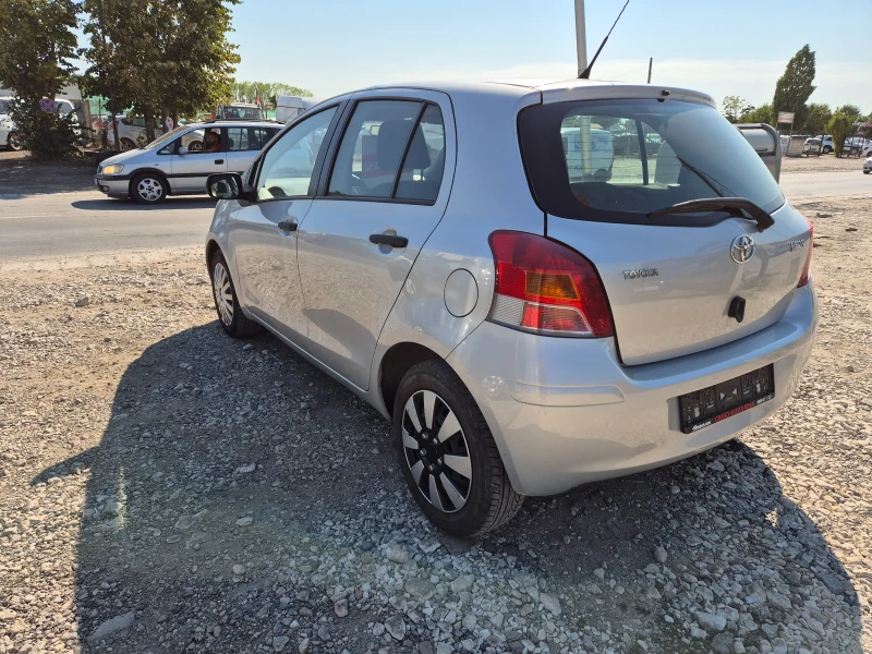 Toyota Yaris 1.3VVT-I, снимка 6 - Автомобили и джипове - 46930700