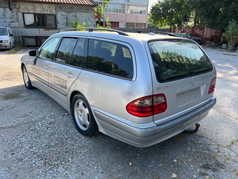 Mercedes-Benz E 270 CDI, снимка 3 - Автомобили и джипове - 48999488