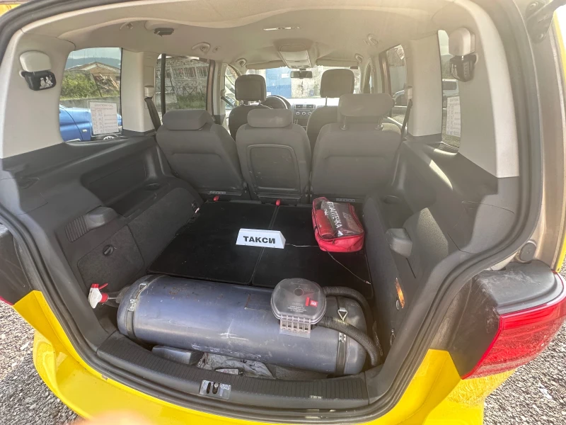 VW Touran 1.4 TSI ГАЗ/БЕНЗИН, снимка 9 - Автомобили и джипове - 51685234