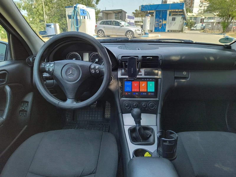 Mercedes-Benz C 180, снимка 6 - Автомобили и джипове - 51302156