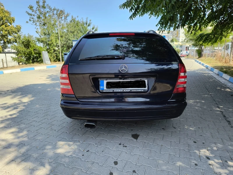 Mercedes-Benz C 180, снимка 4 - Автомобили и джипове - 51302156