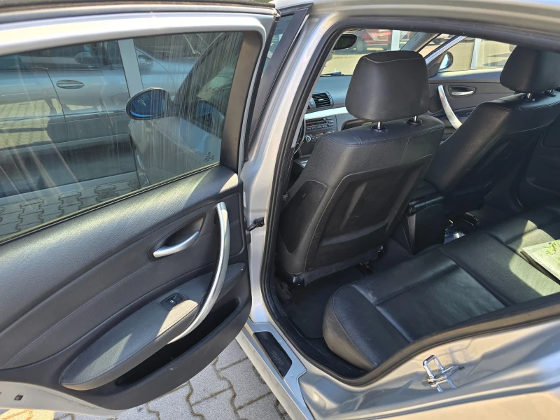 BMW 120 Автоматик !!, снимка 11 - Автомобили и джипове - 52322578