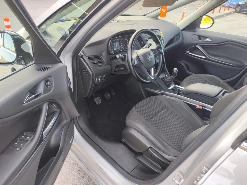 Opel Zafira 1.6 CDTI 135к.с. OPC LINE, снимка 8 - Автомобили и джипове - 52283834