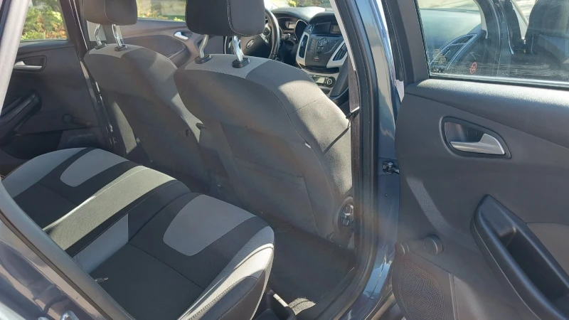 Ford Focus, снимка 15 - Автомобили и джипове - 52356263