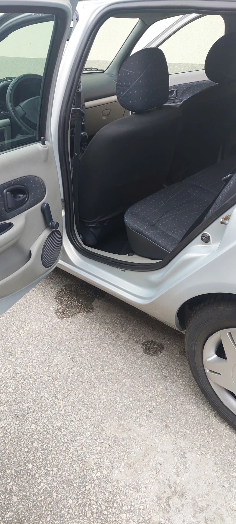 Renault Clio, снимка 11 - Автомобили и джипове - 52790034