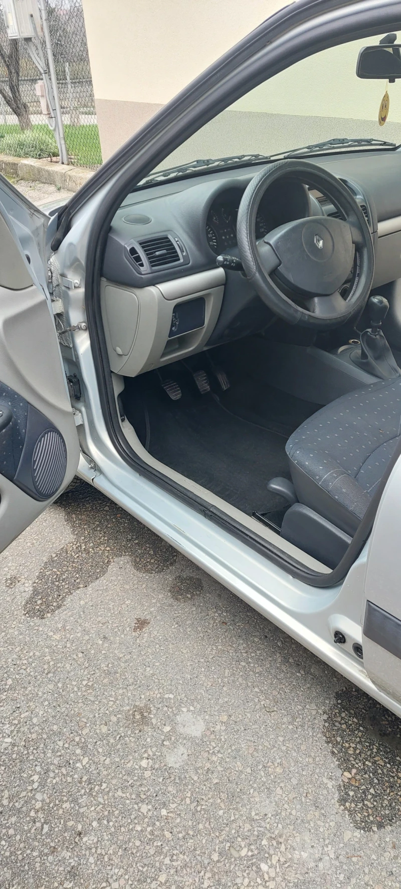 Renault Clio, снимка 13 - Автомобили и джипове - 52790034