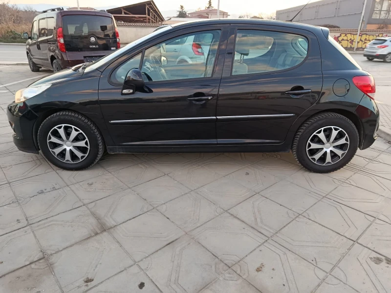 Peugeot 207 1.4 бензин ФЕЙС панорама 2010г, снимка 2 - Автомобили и джипове - 52829008