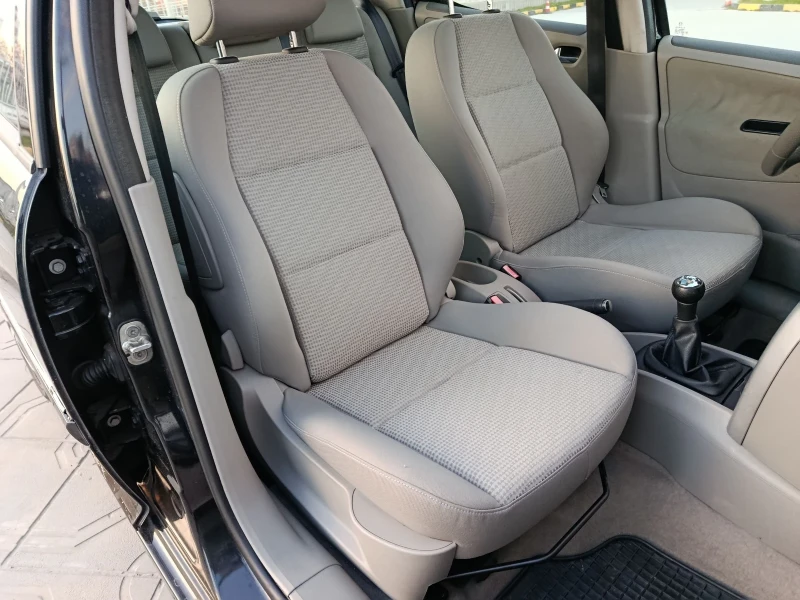 Peugeot 207 1.4 бензин ФЕЙС панорама 2010г, снимка 11 - Автомобили и джипове - 52829008