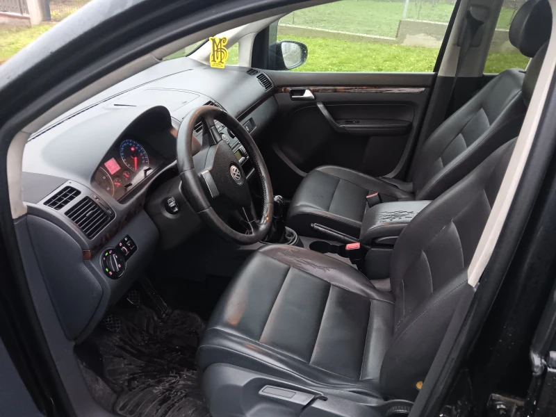 VW Touran, снимка 7 - Автомобили и джипове - 53014948