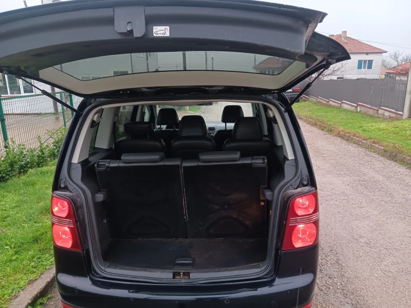 VW Touran, снимка 9 - Автомобили и джипове - 53014948