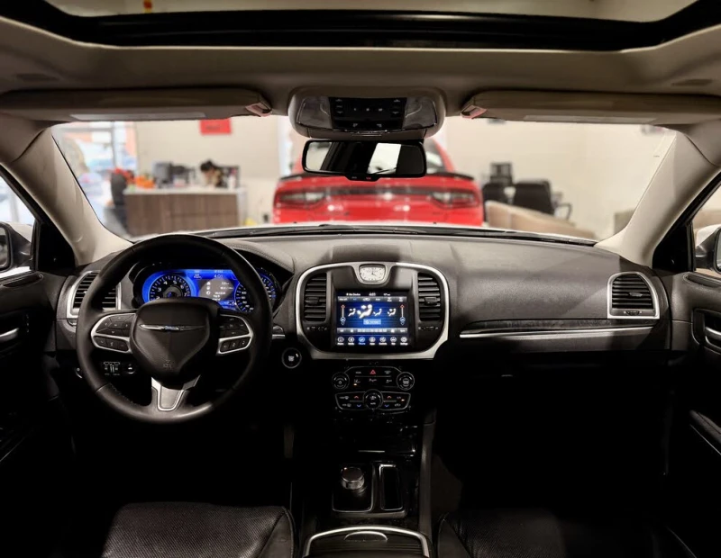 Chrysler 300c Touring L* AWD* АвтоКредит* (ЦЕНА ДО БГ), снимка 10 - Автомобили и джипове - 53281002