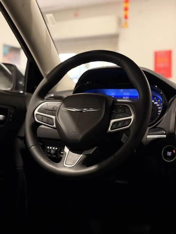 Chrysler 300c Touring L* AWD* АвтоКредит* (ЦЕНА ДО БГ), снимка 14 - Автомобили и джипове - 53281002