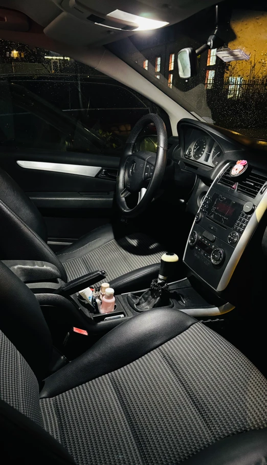 Mercedes-Benz 180, снимка 7 - Автомобили и джипове - 53620755