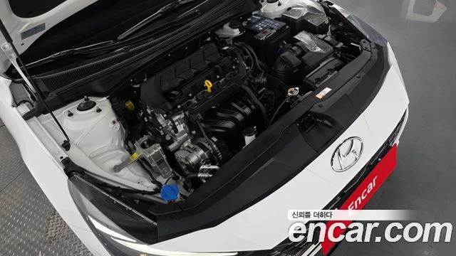 Hyundai Elantra, снимка 6 - Автомобили и джипове - 56077553