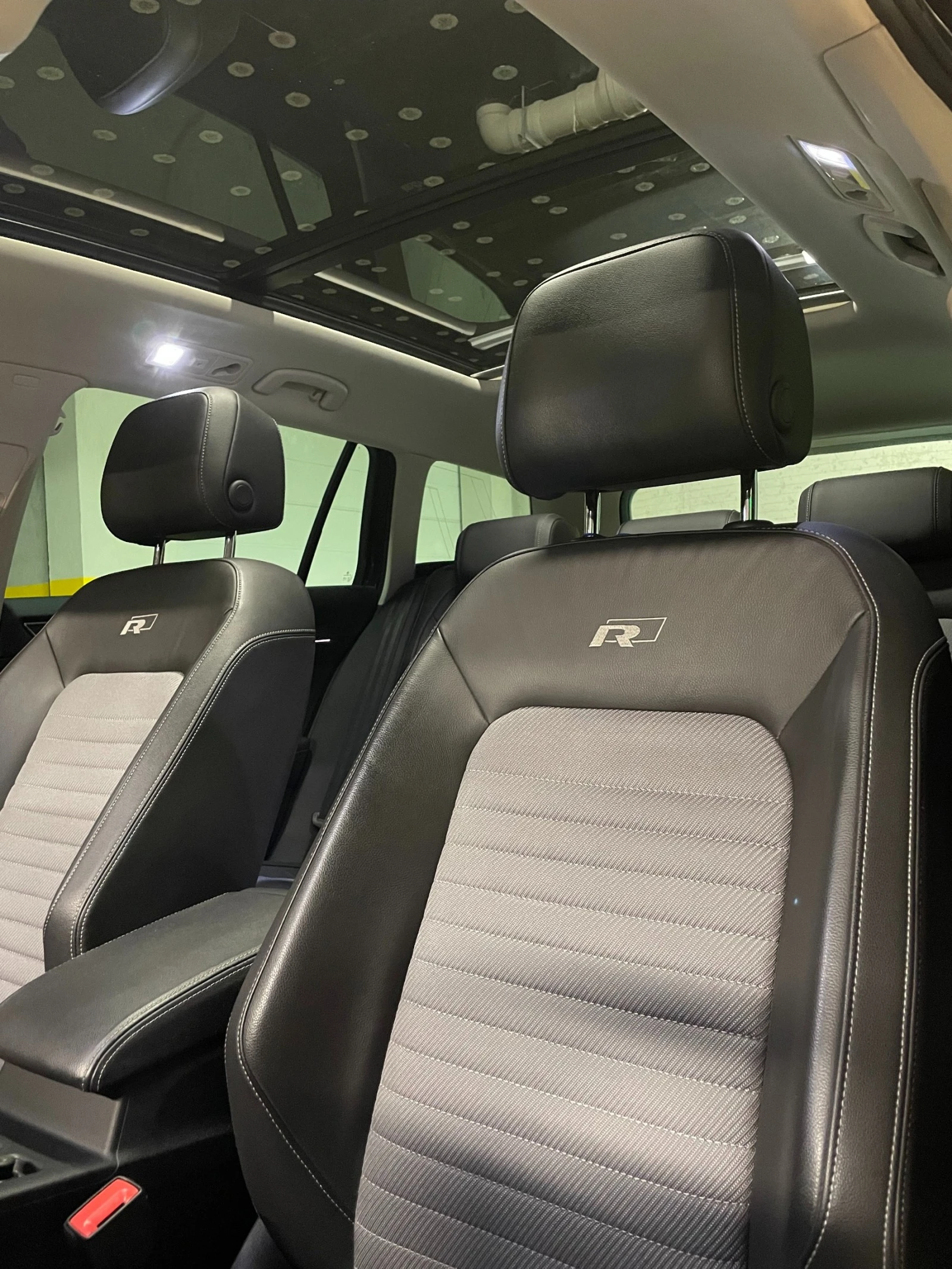 VW Passat R-LINE / PANO / DIGITAL  | Mobile.bg   12