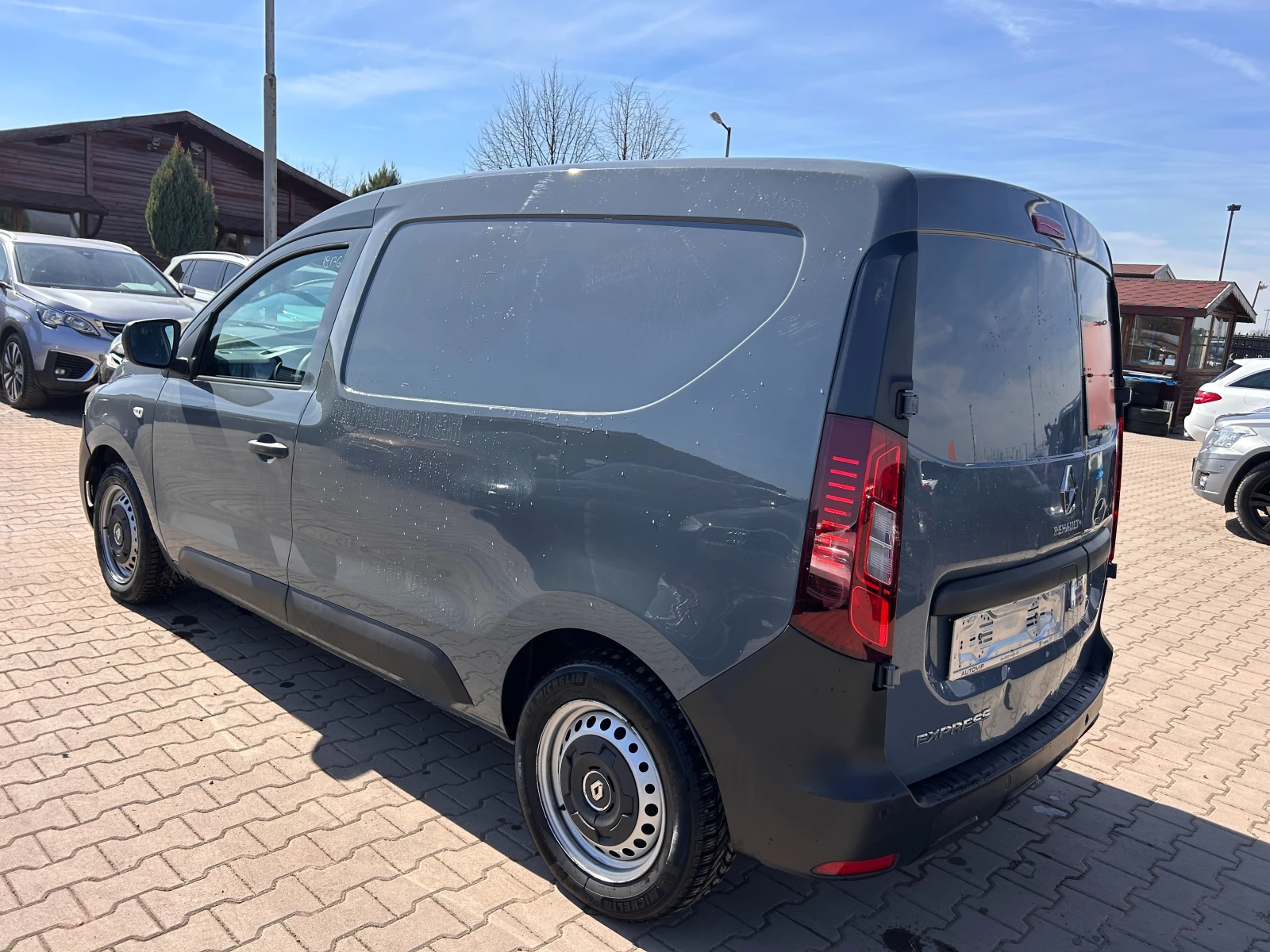 Renault Express 1.5DCI NAVI EURO 6 - изображение 9