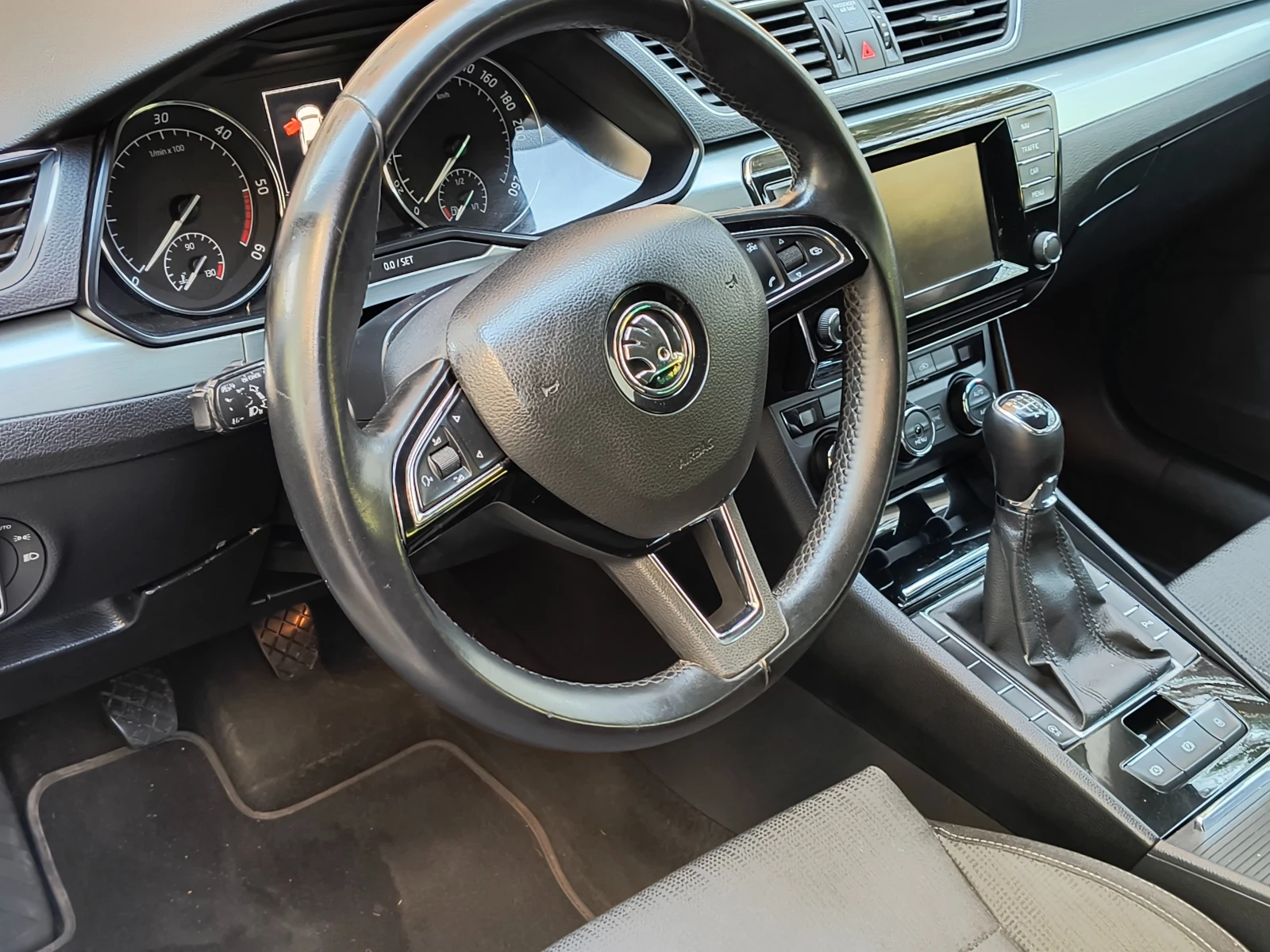 Skoda Superb 2.0TDI EURO 6 - изображение 10