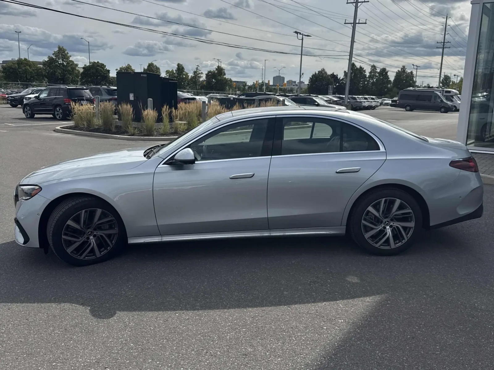 Mercedes-Benz E 450 * CARFAX* ОПЦИЯ ЗА ФИНАНСИРАНЕ*  - изображение 3