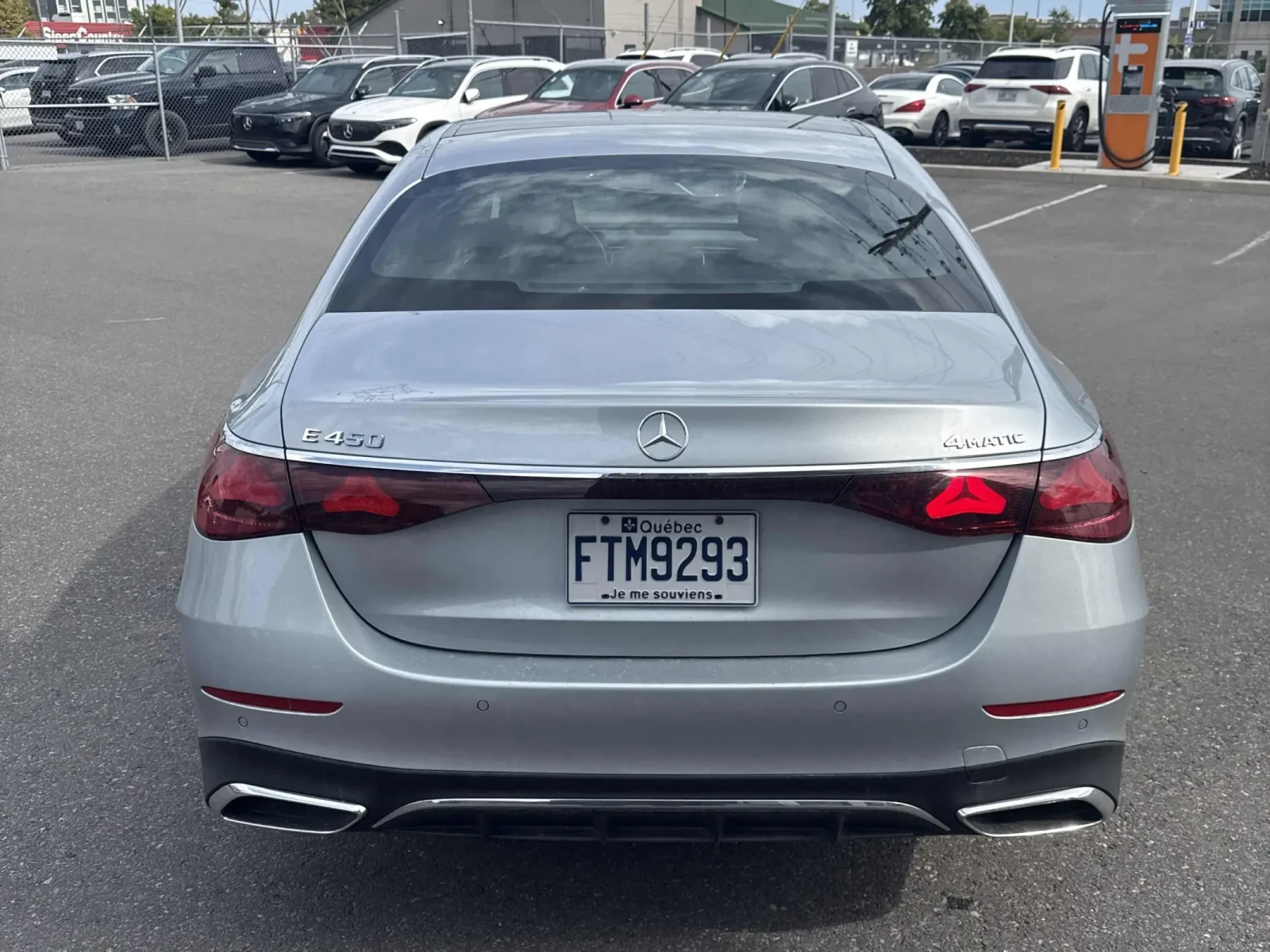 Mercedes-Benz E 450 * CARFAX* ОПЦИЯ ЗА ФИНАНСИРАНЕ*  - изображение 4