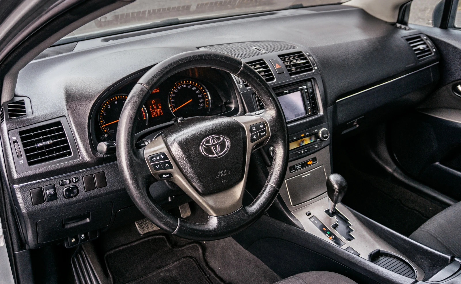 Toyota Avensis 1.8 VVT-i Automatic | С ГАРАНЦИЯ  - изображение 7